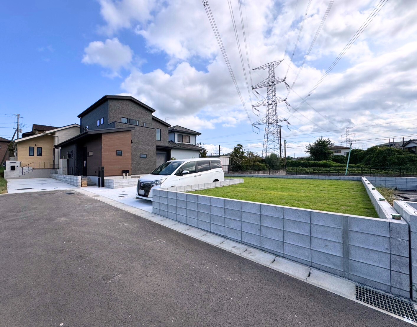 自然を楽しむアウトドアリビングハウス　【平屋+ONE】誉田町２丁目新築戸建　No.5 スライダー