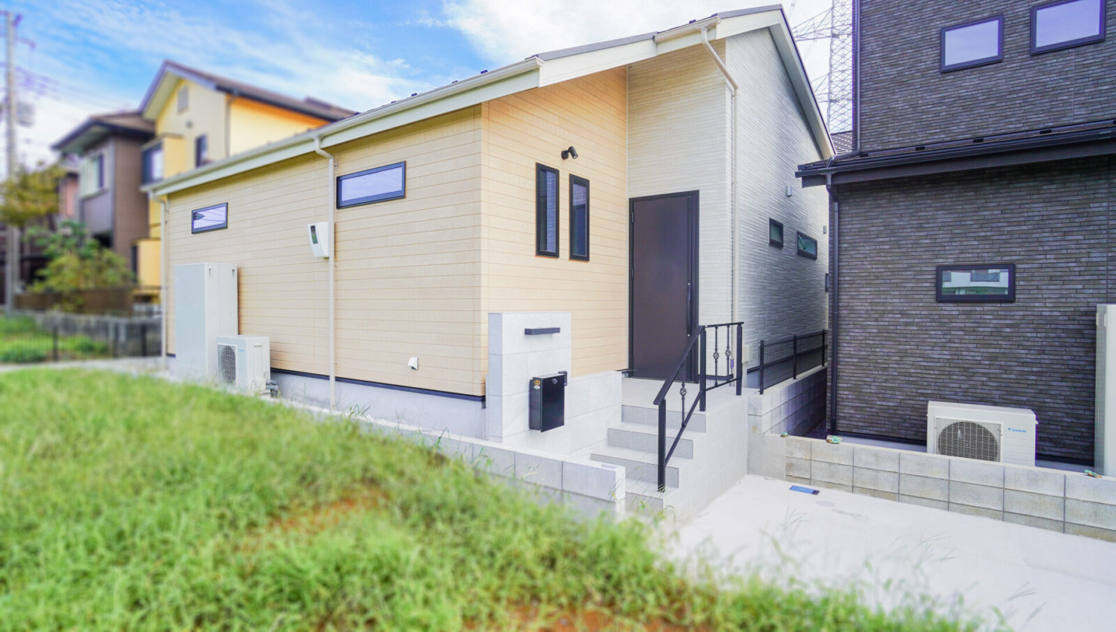 【ウォークスルー動線で作る　機能的に暮らせる繋がる平屋】千葉市緑区誉田町２丁目　新築戸建　No.4 スライダー