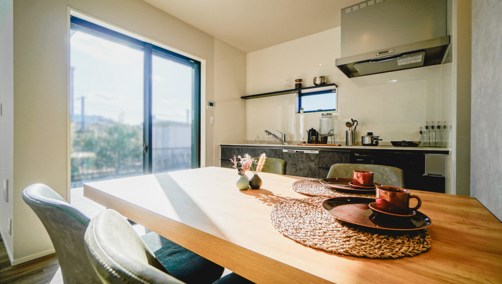 自然を楽しむアウトドアリビングハウス　【平屋+ONE】誉田町 新築戸建　No.5 スライダー