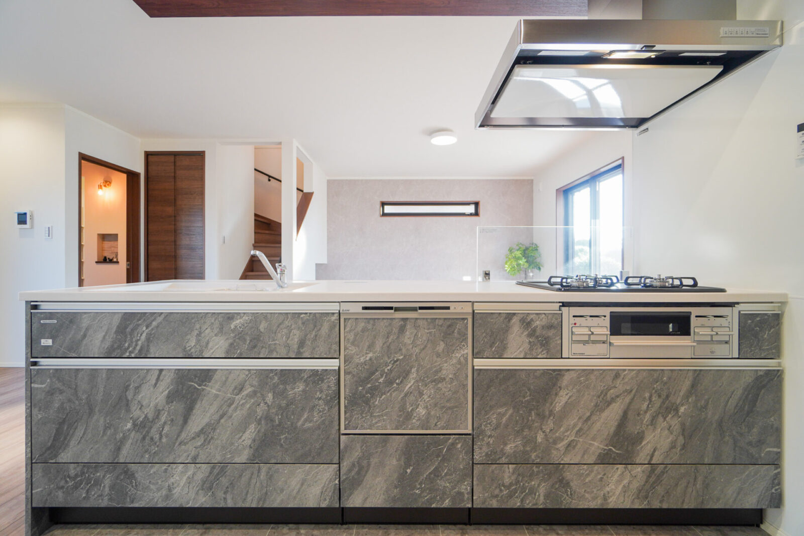 【新着！3,000万円台で叶う】稲毛区の新築戸建　‐ホテルライクな外観&内装仕様‐　IN宮野木 スライダー