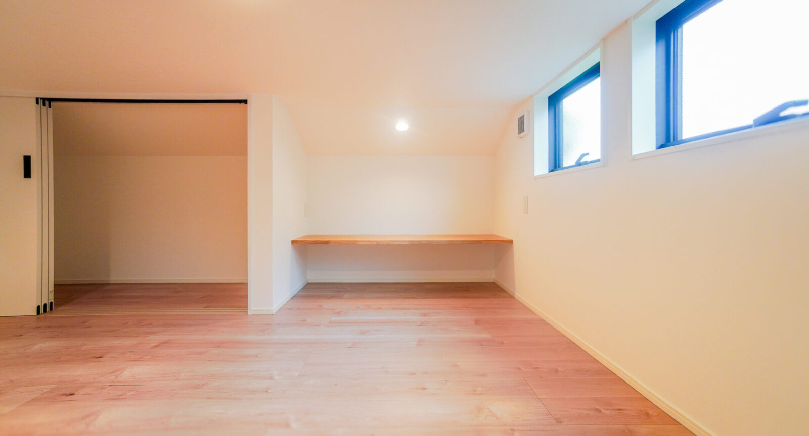 【ウォークスルー動線で作る　機能的に暮らせる繋がる平屋】千葉市緑区誉田町２丁目　新築戸建　No.4 スライダー