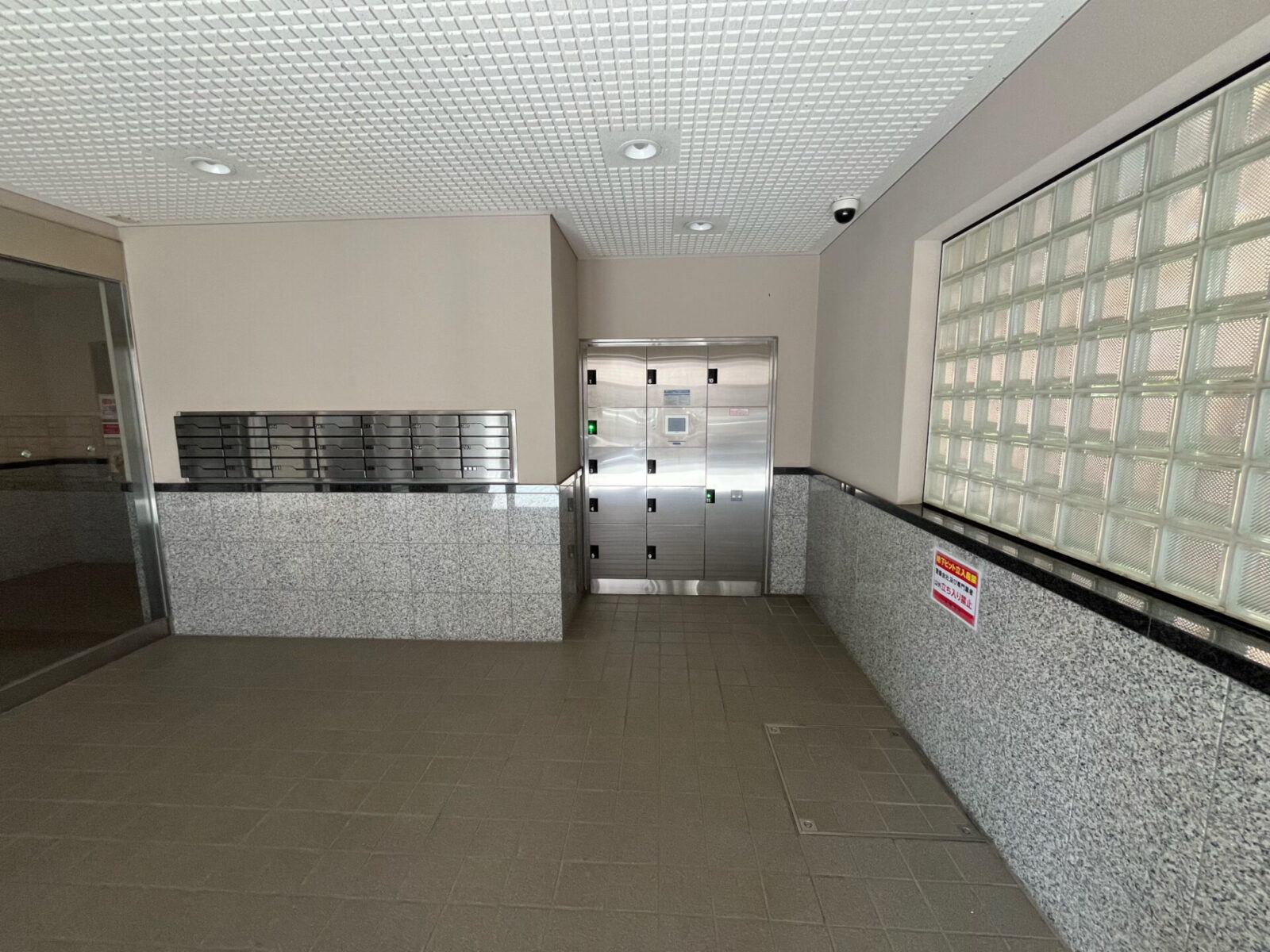 【リノベマンション】ヴァンクール舞浜弐番館〔1F 角住戸 4LDK+ 専用庭〕 スライダー