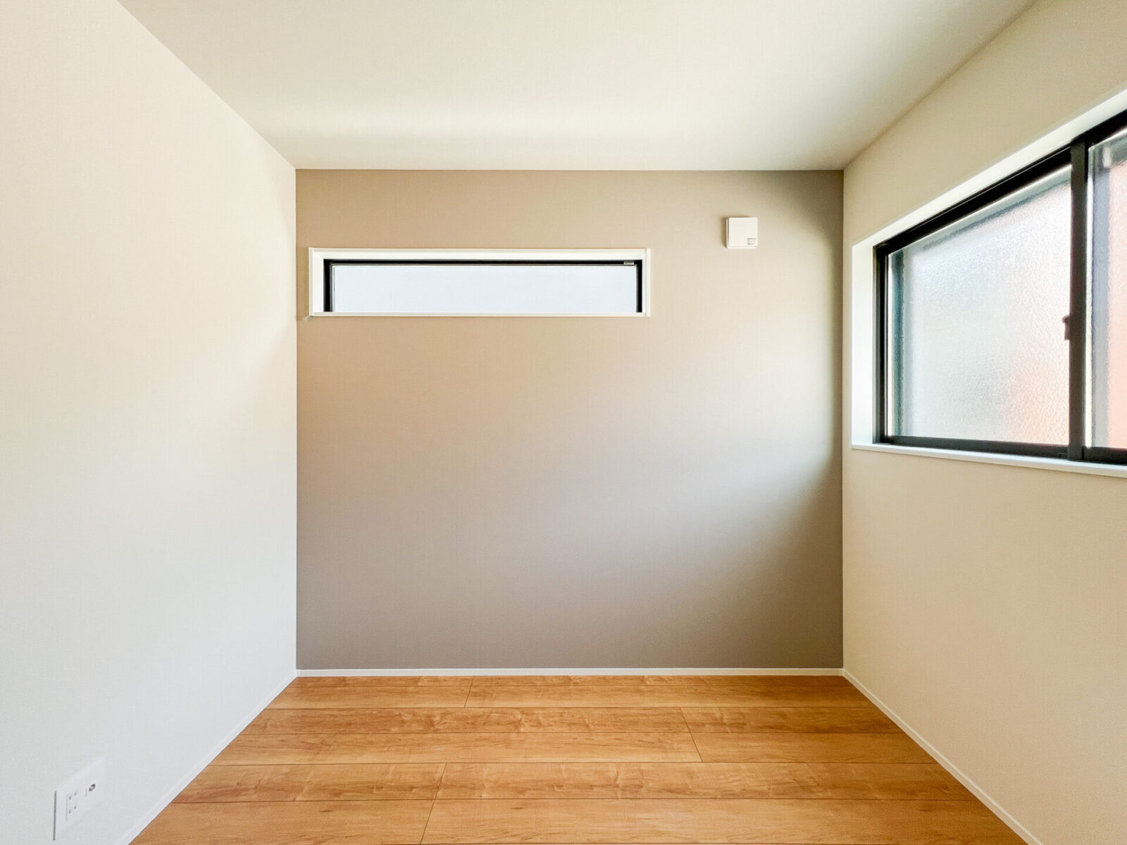 新着【2026.4月完成予定】稲毛海岸4丁目　新築戸建 スライダー