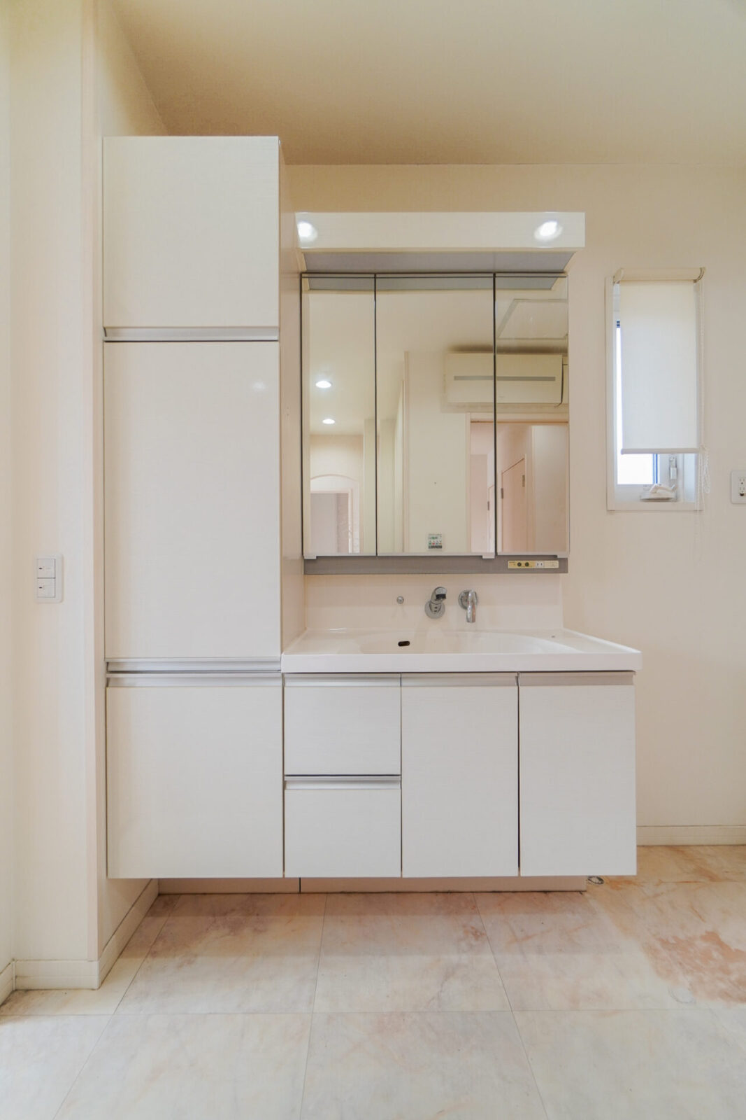 【車最大6台駐車可能！！】積水ハウス施工の２世帯住宅 スライダー