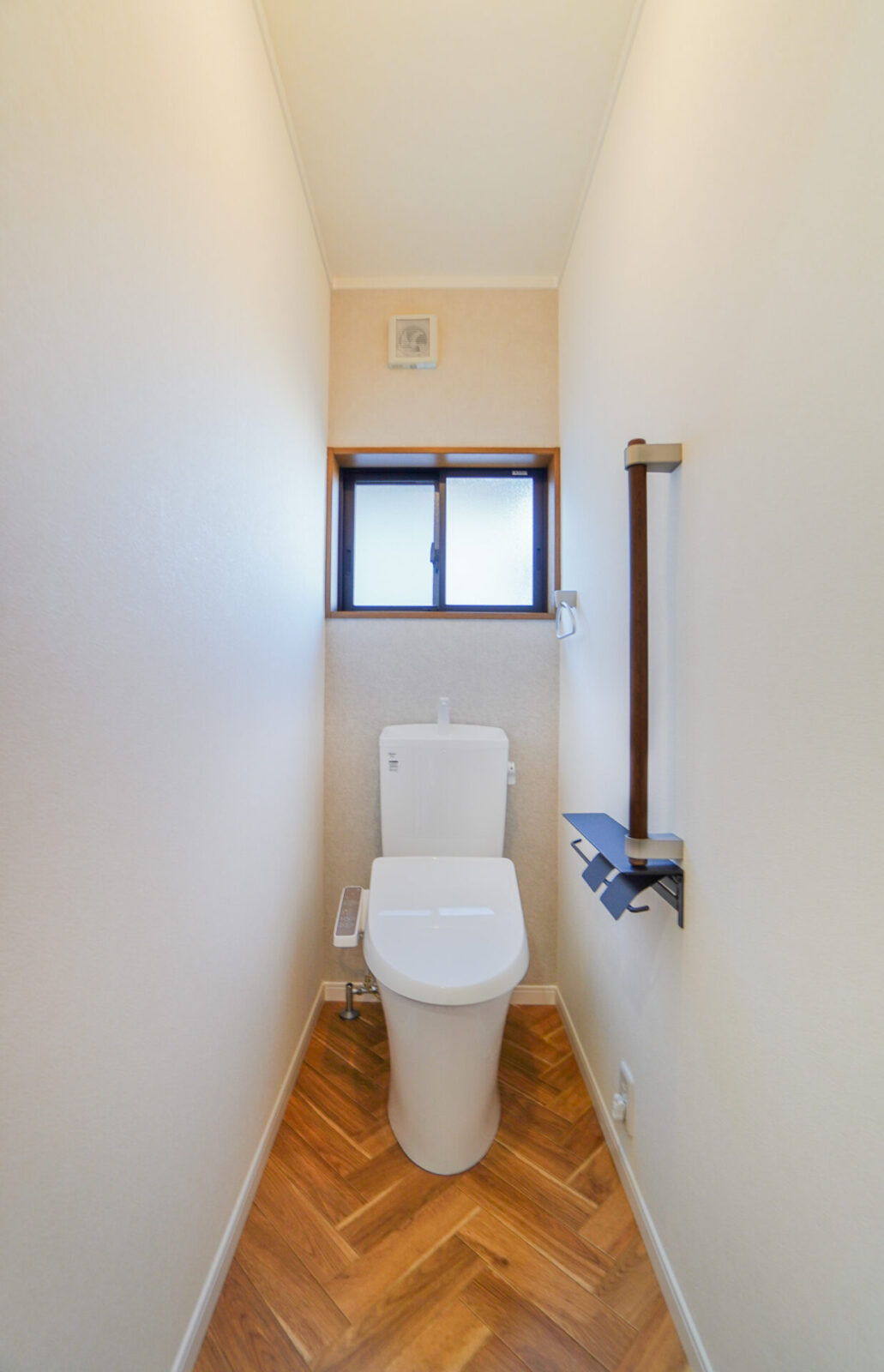 【4LDK+車２台　全居室 6帖ゆとりある広さ】稲毛町中古戸建 スライダー