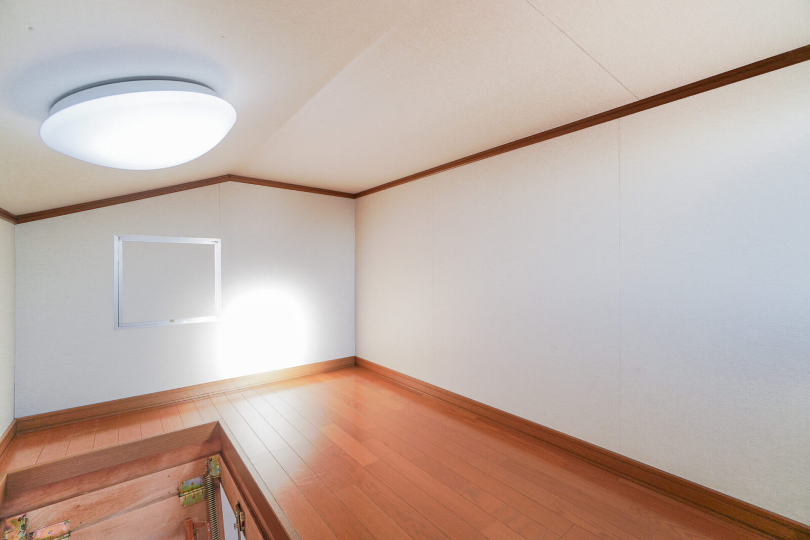 【4LDK+車２台　全居室 6帖ゆとりある広さ】稲毛町中古戸建 スライダー