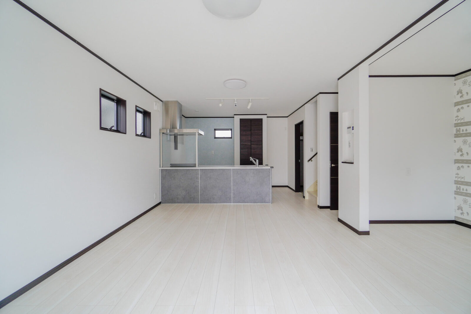 ★6/8  価格改定！！【陽当たりの良い南東角地】4LDKの注文戸建住宅　稲毛区園生町 スライダー