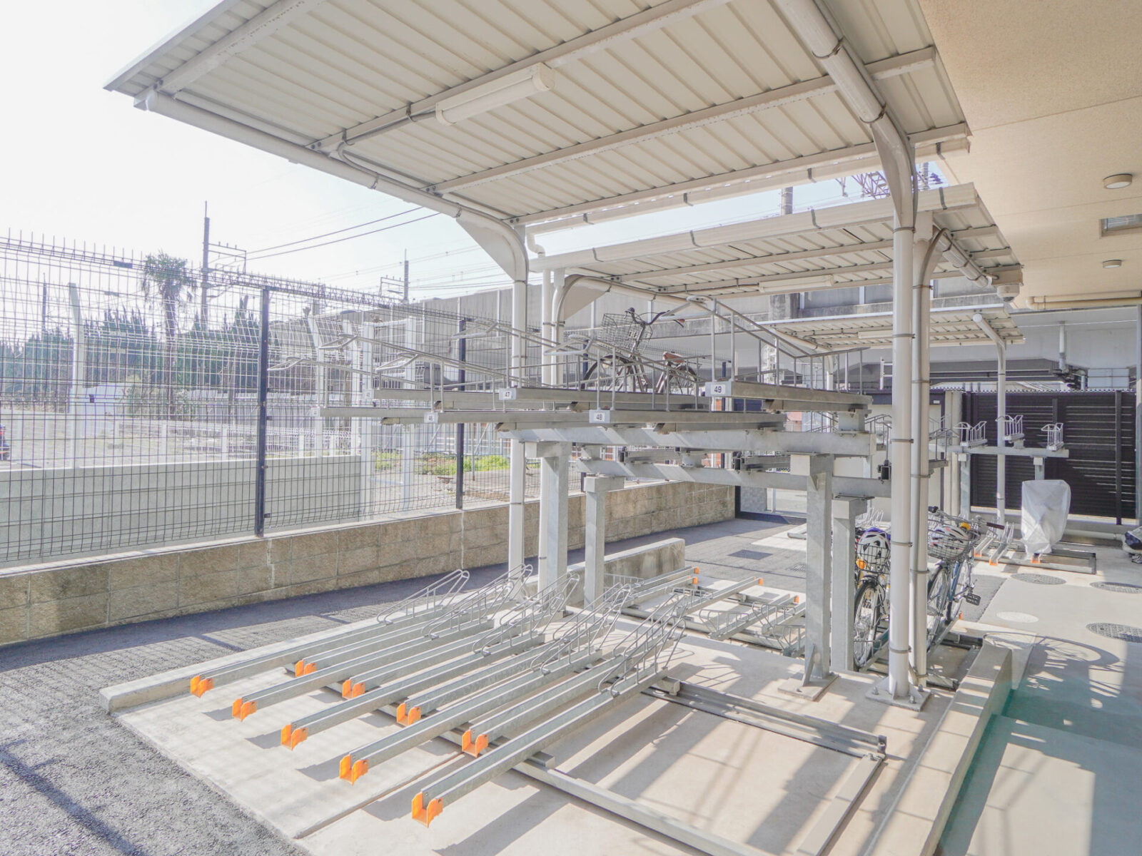 グローリオレジデンス稲毛6F　 スライダー