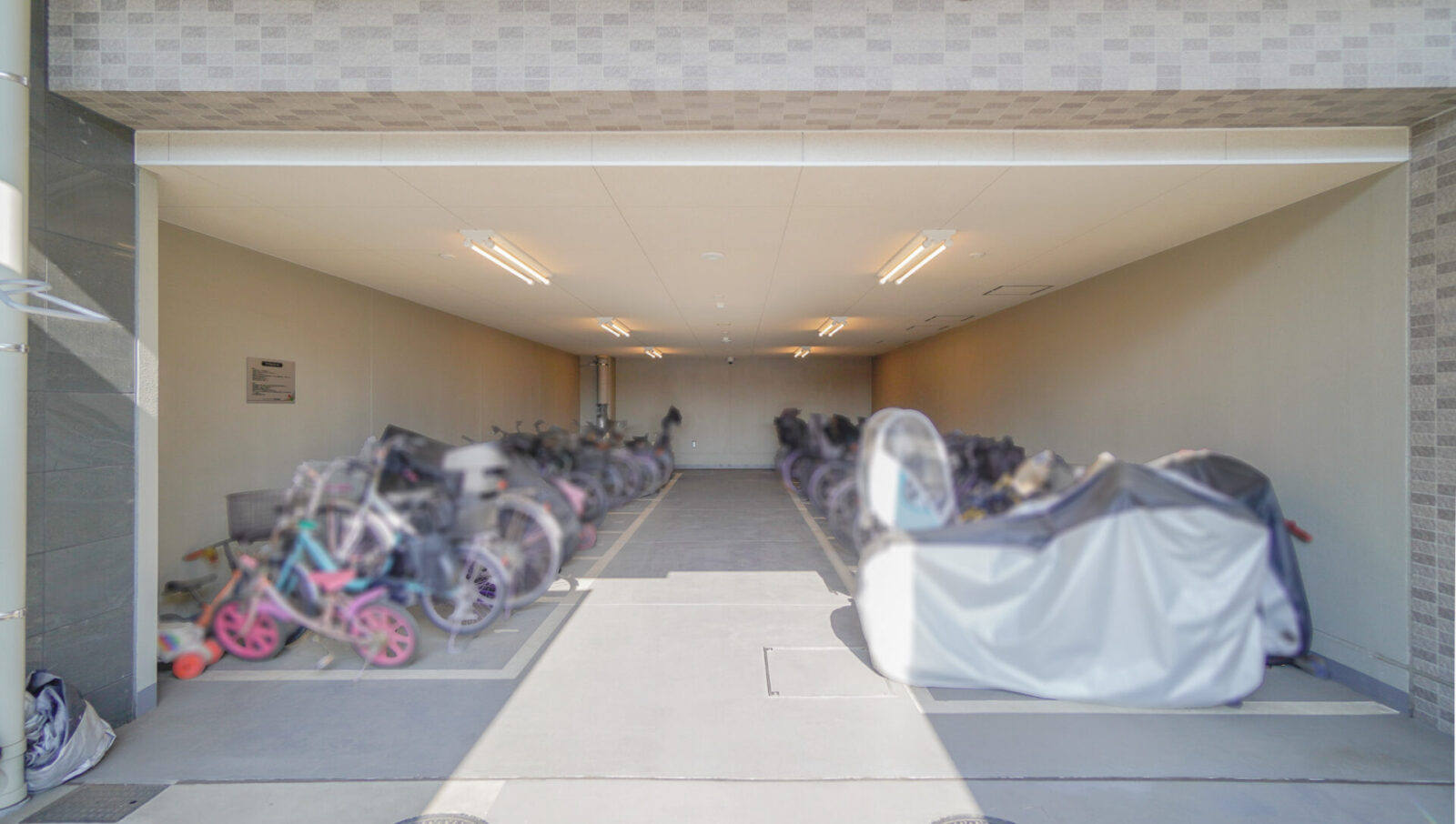 グローリオレジデンス稲毛6F　 スライダー